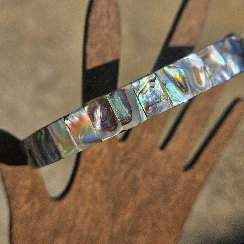 Abalone Shell Hard Bangle - Picture 4 of 7